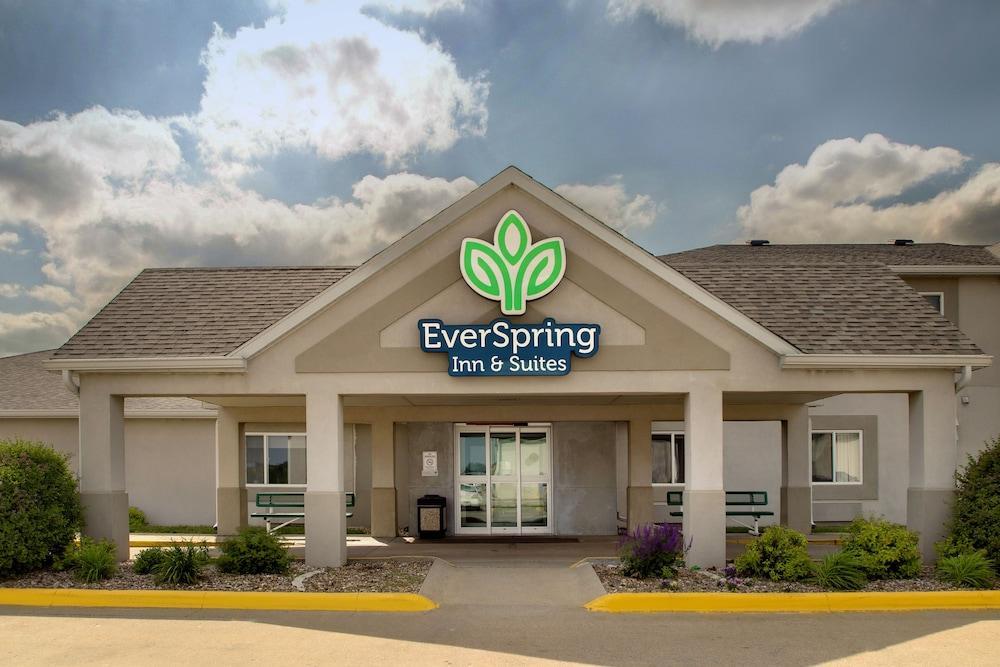 Everspring Inn & Suites Oskaloosa Exteriör bild