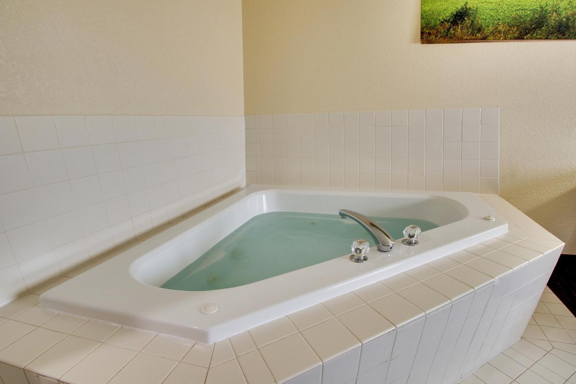 Everspring Inn & Suites Oskaloosa Exteriör bild