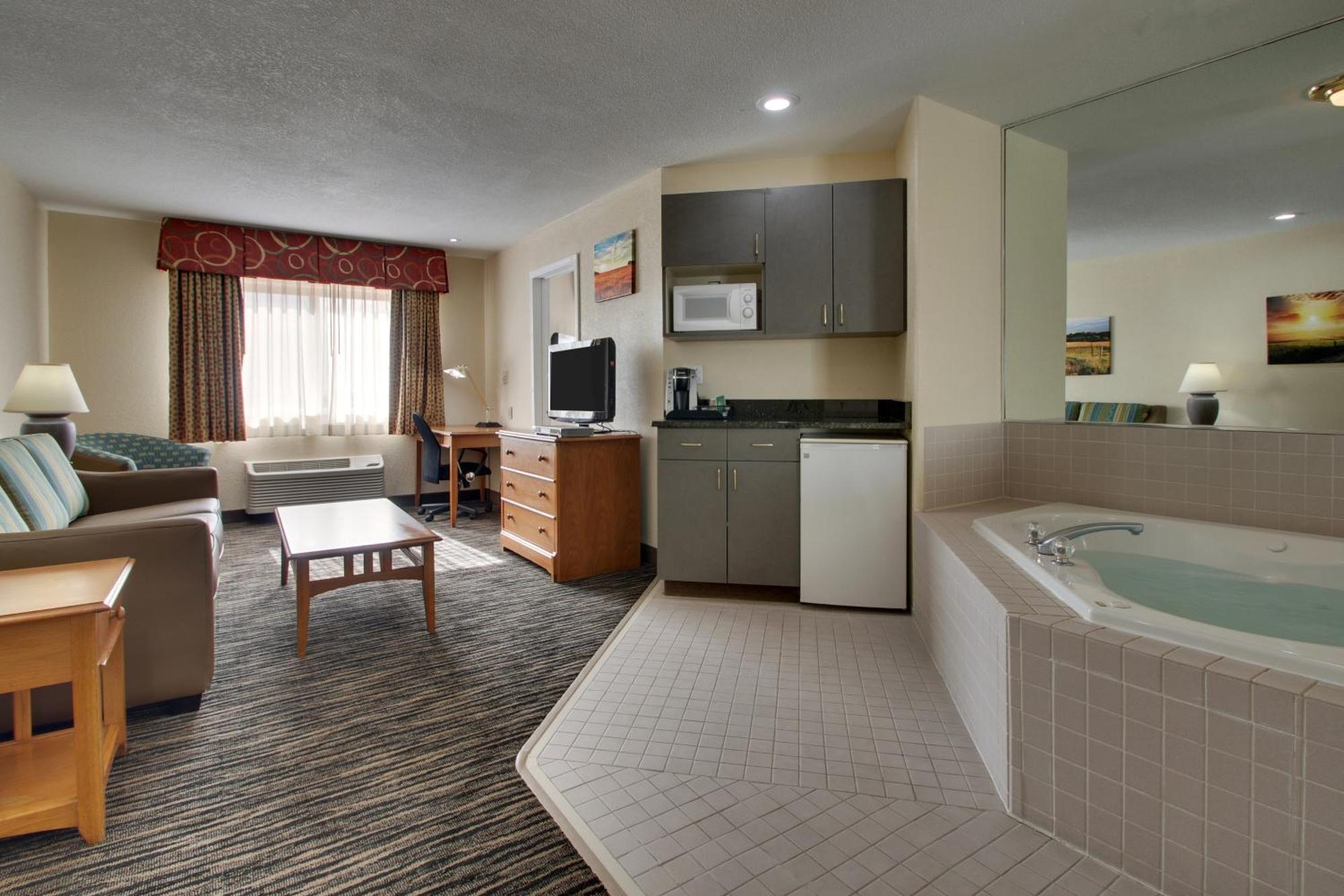 Everspring Inn & Suites Oskaloosa Exteriör bild