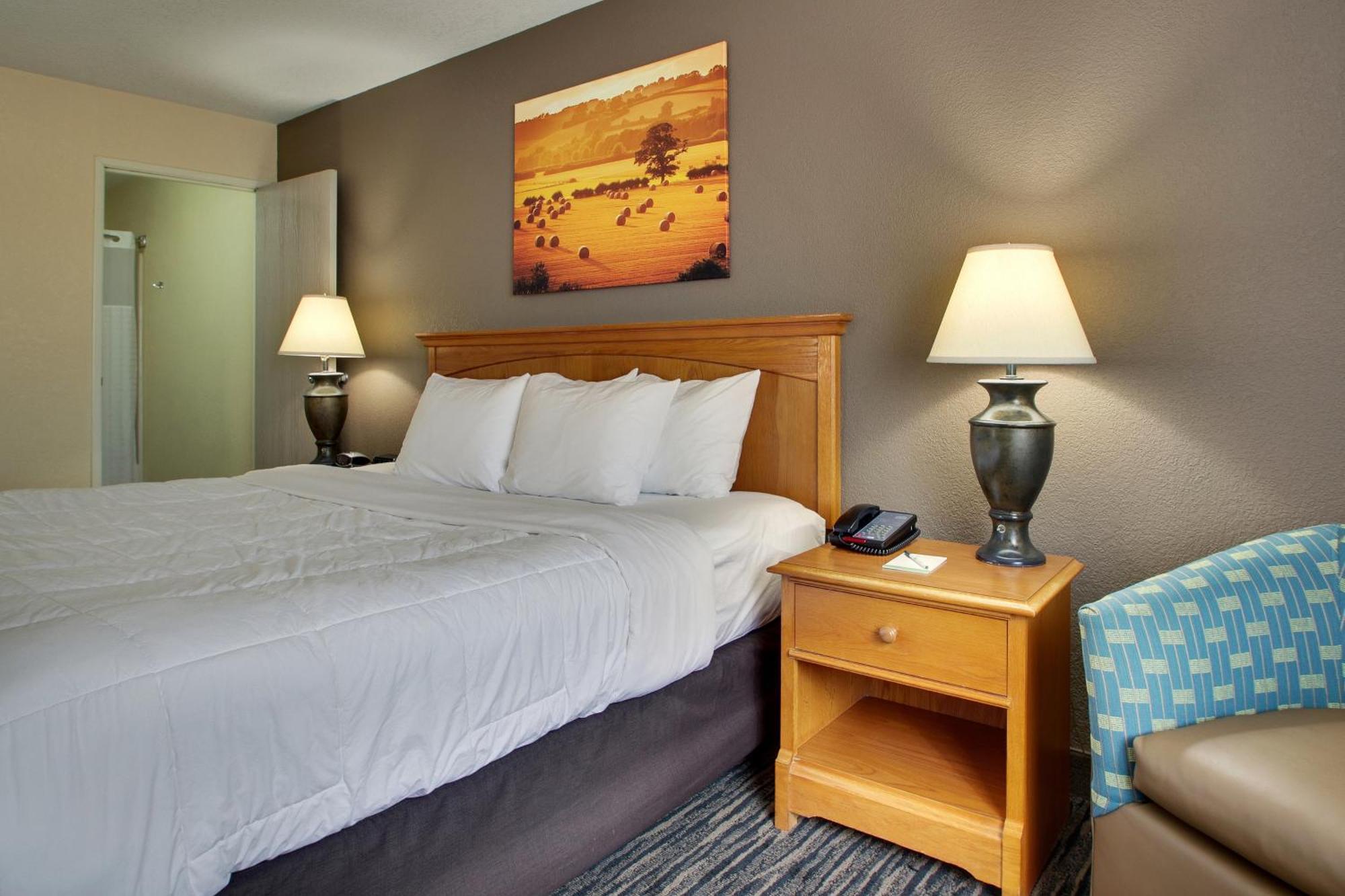 Everspring Inn & Suites Oskaloosa Exteriör bild