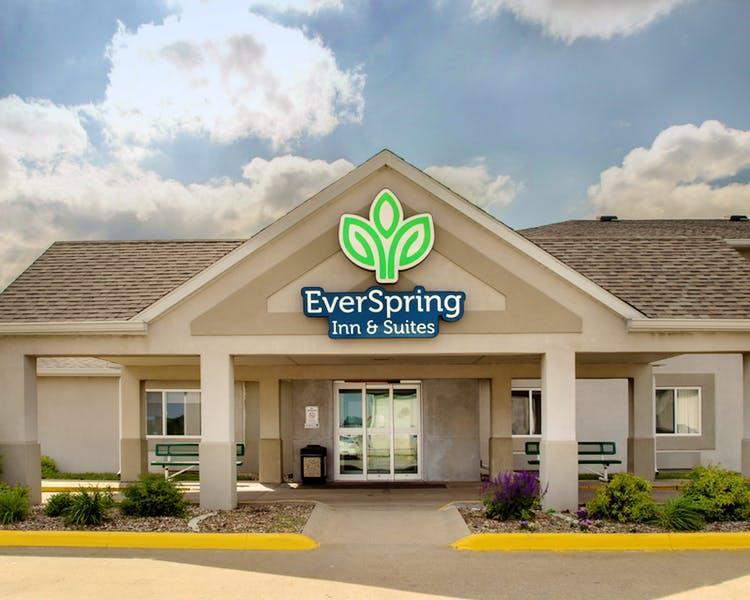 Everspring Inn & Suites Oskaloosa Exteriör bild